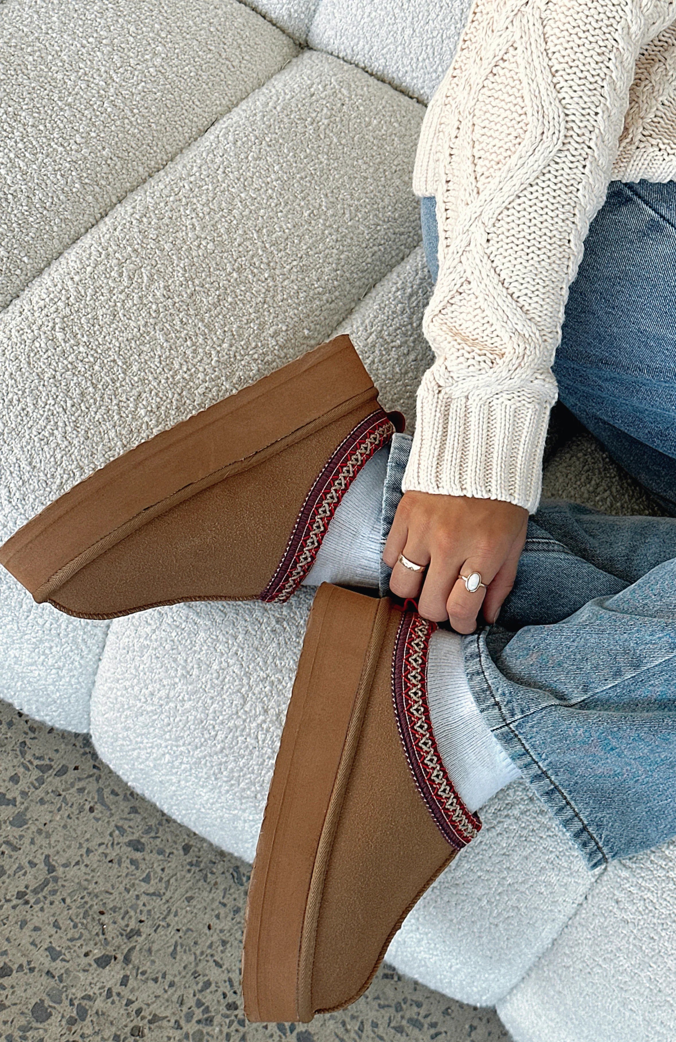 Tazmin Platform Snug Boots Chestnut