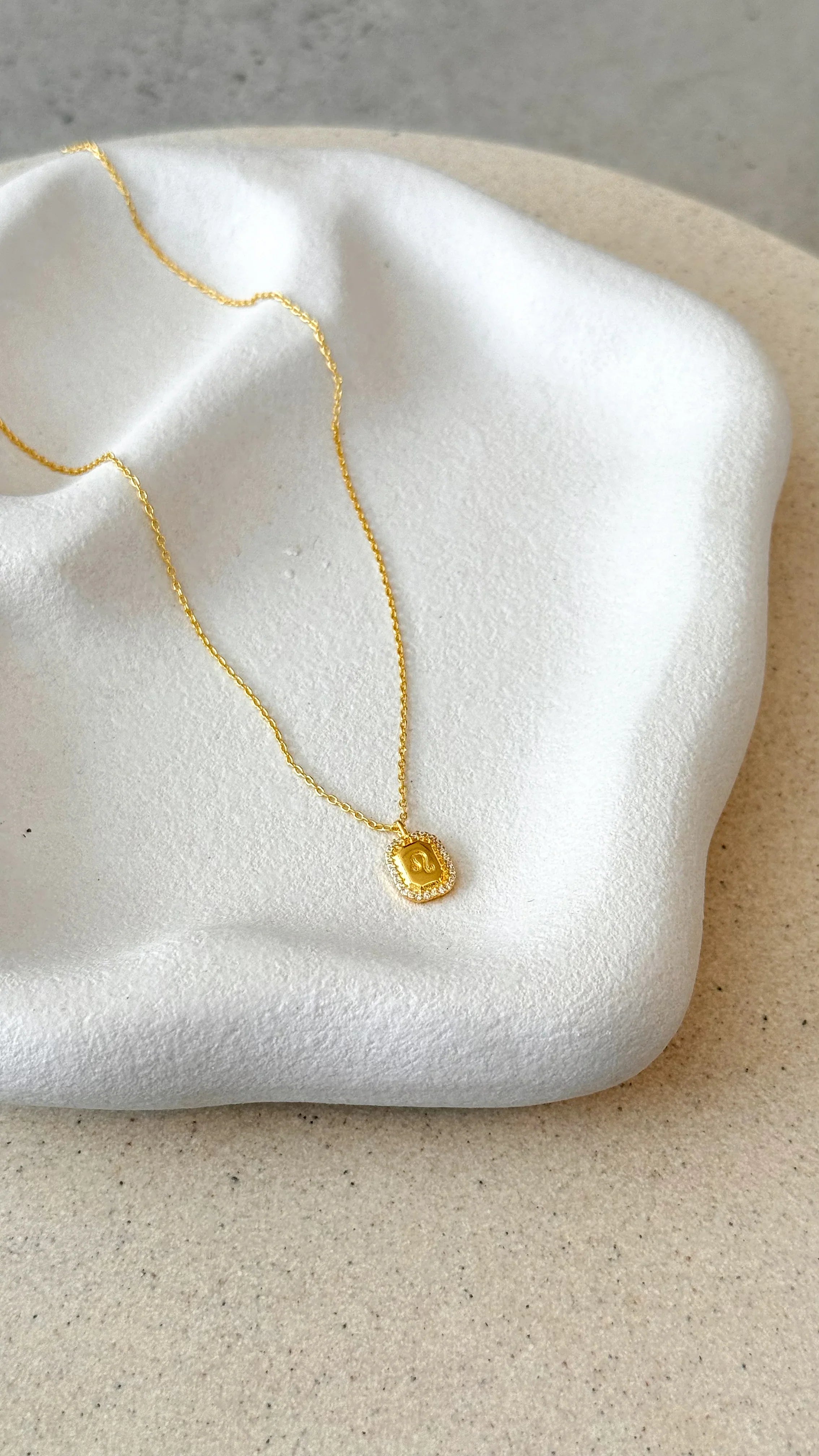 Zodiac Necklace Leo