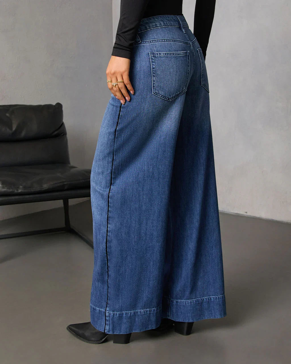 Senisa Rigid Wide Leg Jeans
